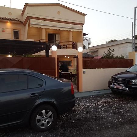Villa Avatos - Near To The Port Of Rafina And The Airport Of Athens Agios Spyridon  Extérieur photo